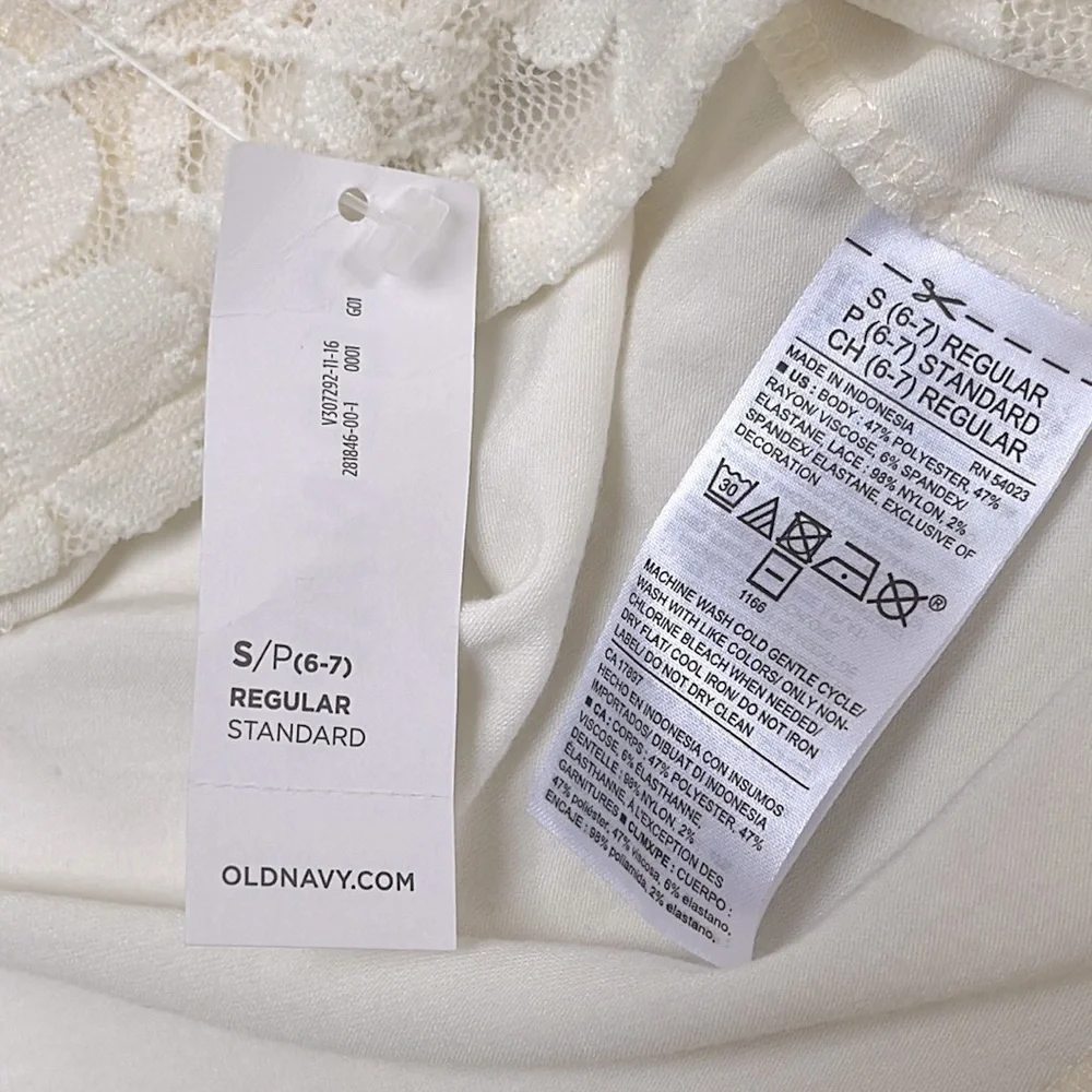 ❤️ 🆕 OLD NAVY Long Sleeve Girls Embroidered Cream Blouse Size S